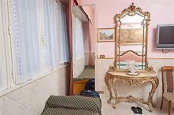 B&B Babri Simim Taj 로마